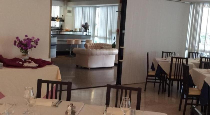 Hotel Riviera Nuova Gestione Каттоліка Екстер'єр фото